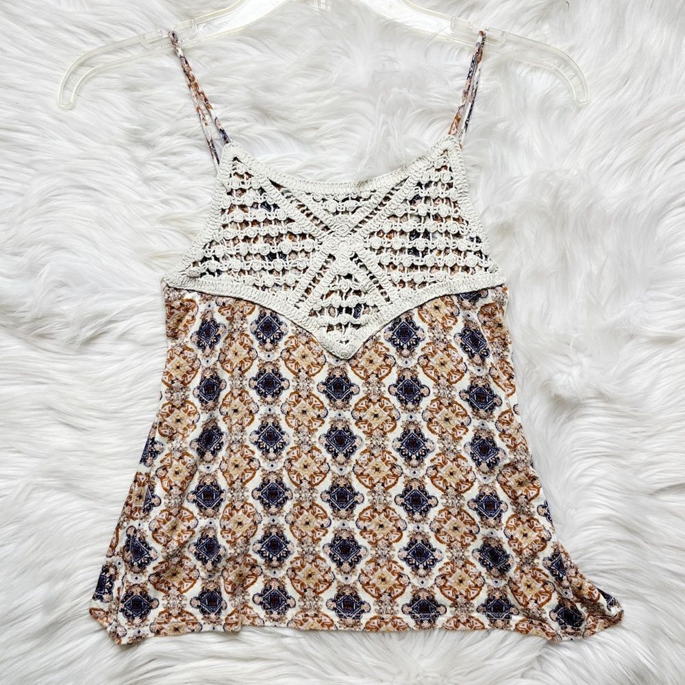 Full Tilt Bohemian Macrame Tank Top Pink Blue & White Size Medium